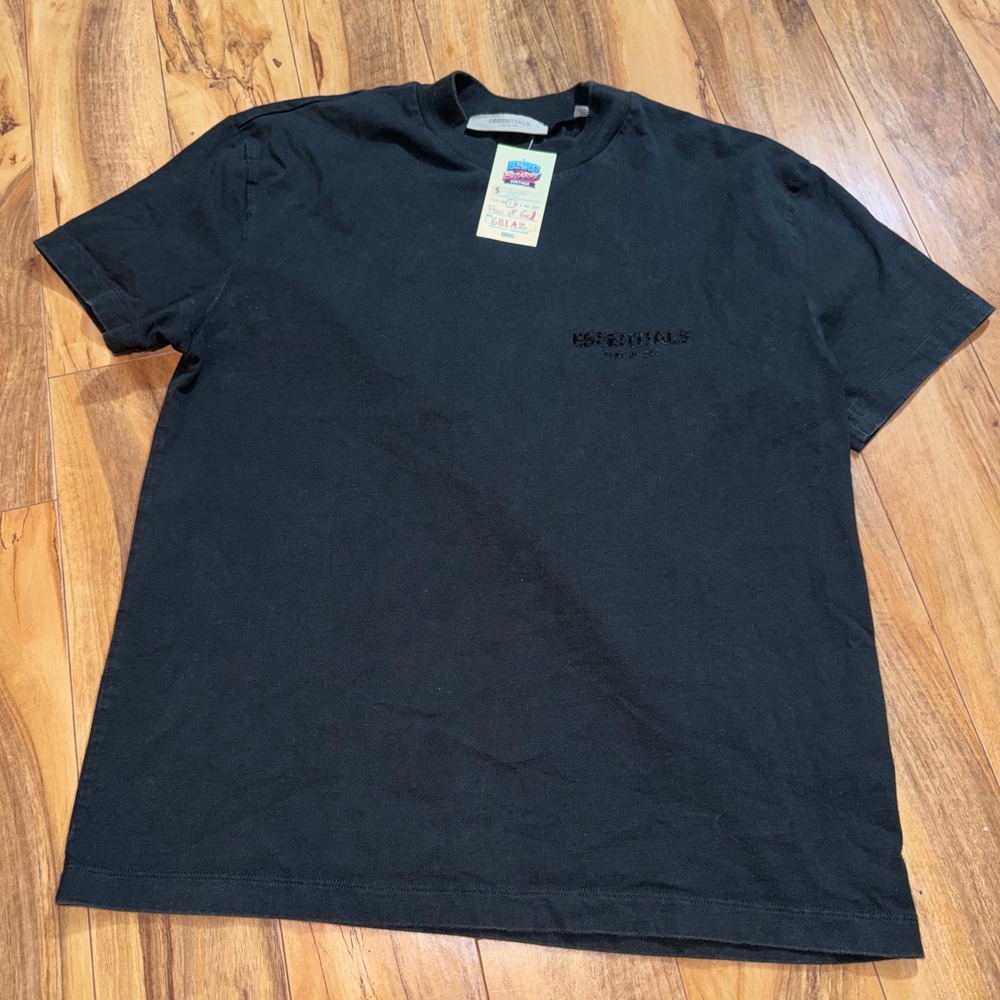 Fear of God Essentials T-Shirt Mens Small Black Excellent Flocked Logo Tee